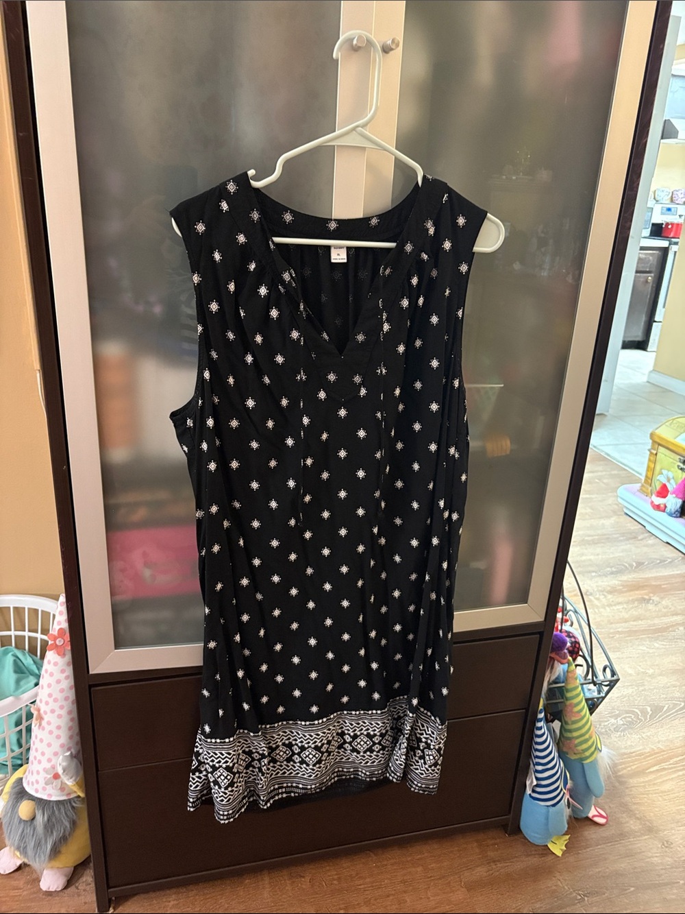 Old Navy Black Midi Dress with White Border Print